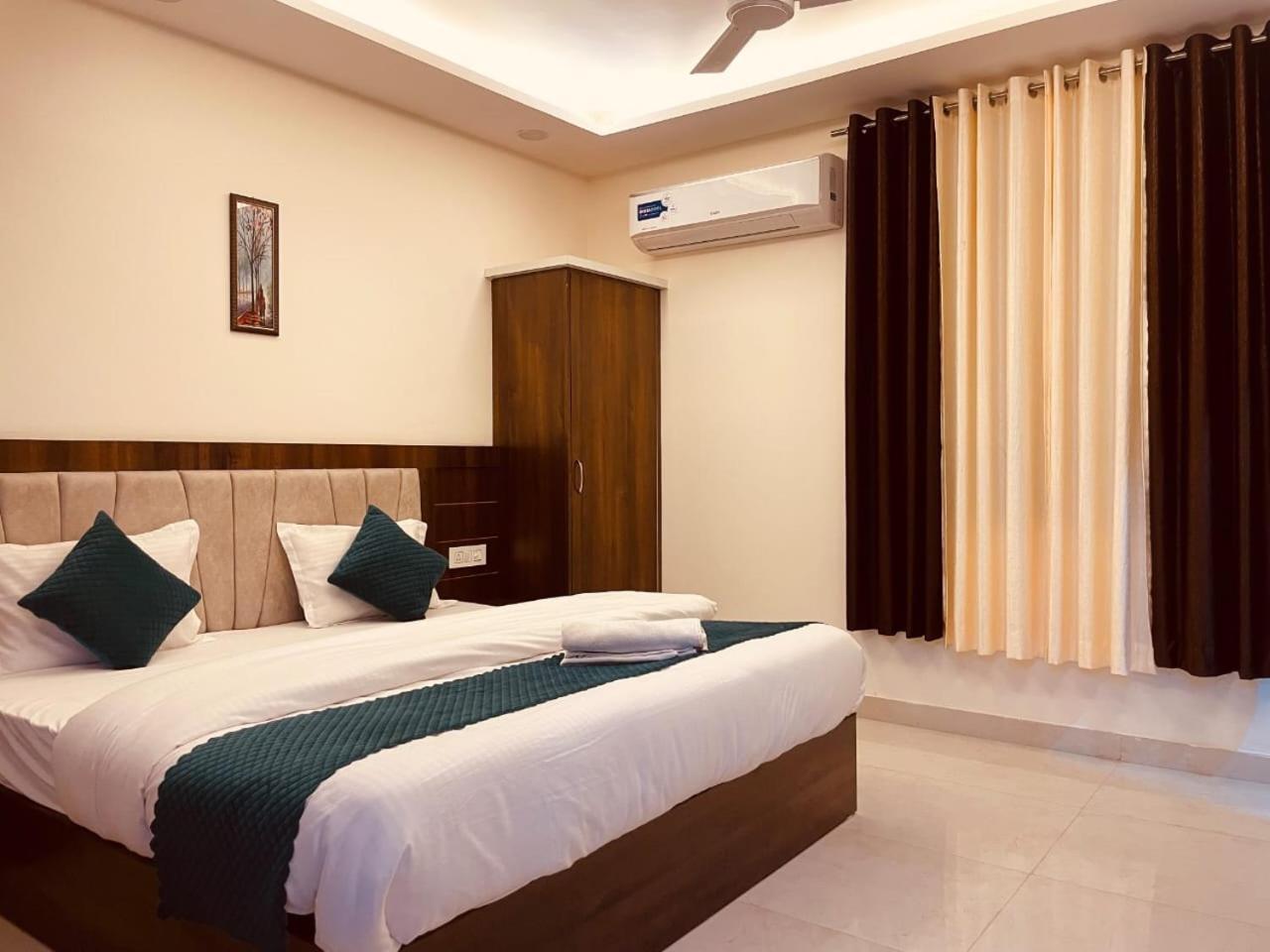 The Divine Ganga Haridwar By Wooibhotels
