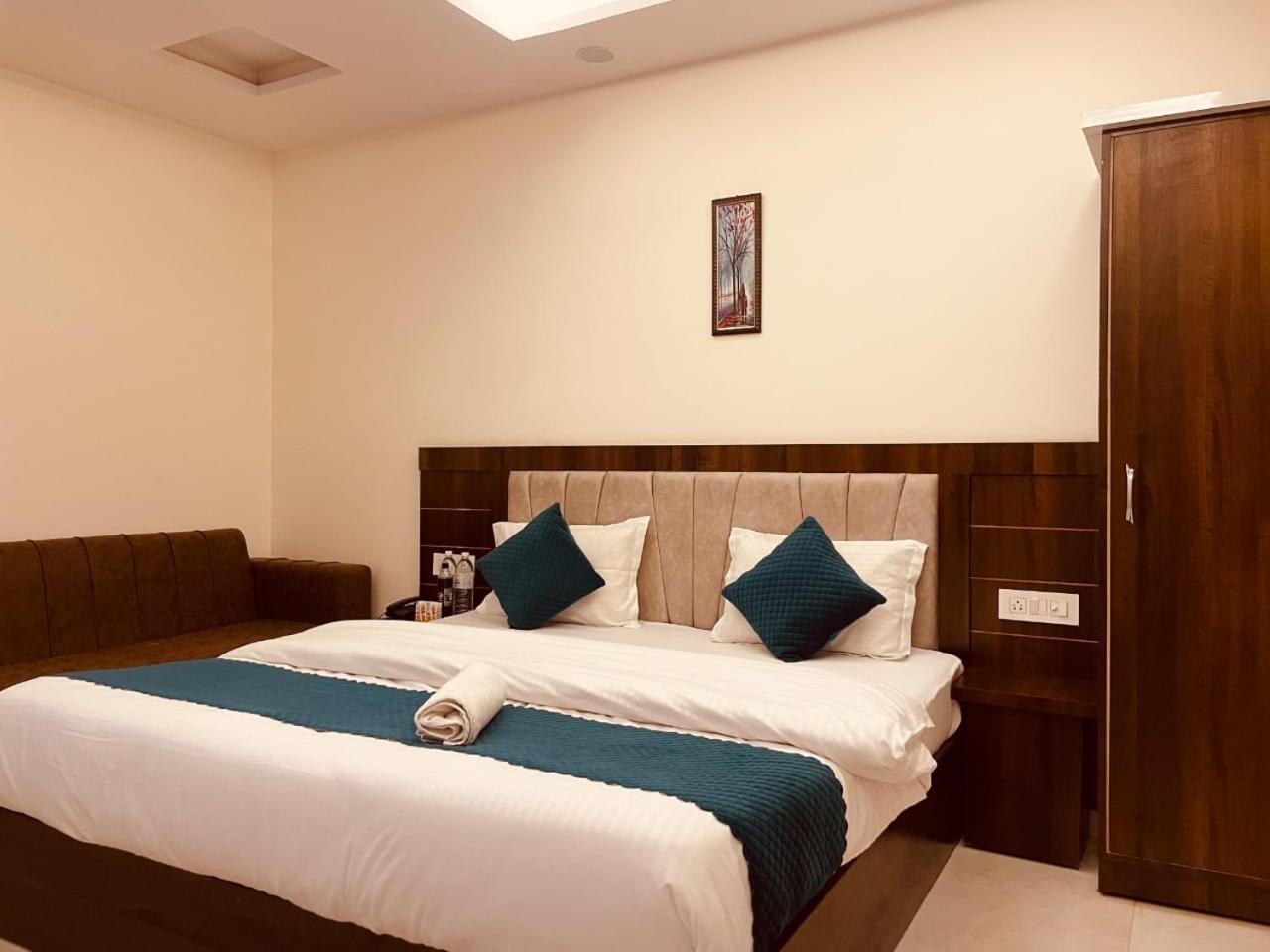 Country house The Divine Ganga Haridwar By Wooibhotels