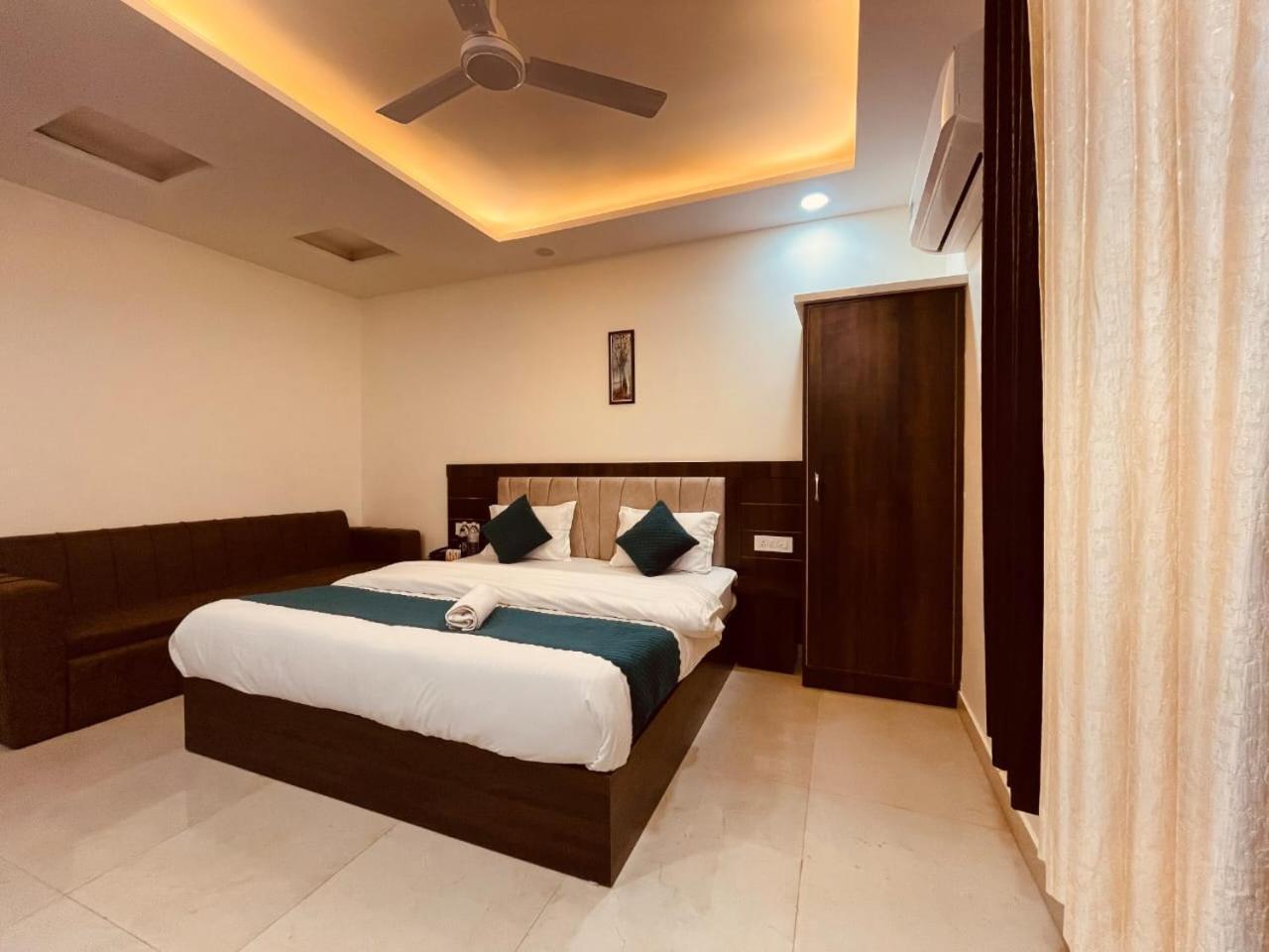 Country house The Divine Ganga Haridwar By Wooibhotels